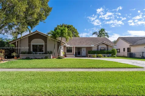 6910 W Wedgewood Avenue Davie FL 33331