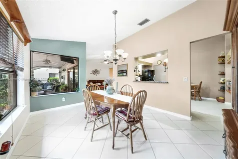6910 W Wedgewood Avenue Davie FL 33331