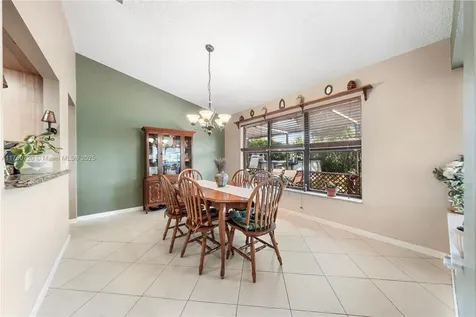 6910 W Wedgewood Avenue Davie FL 33331