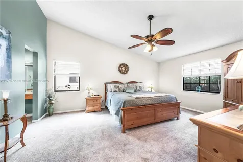 6910 W Wedgewood Avenue Davie FL 33331