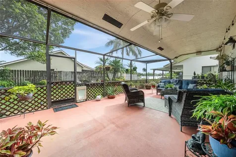 6910 W Wedgewood Avenue Davie FL 33331