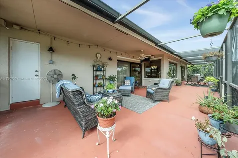 6910 W Wedgewood Avenue Davie FL 33331