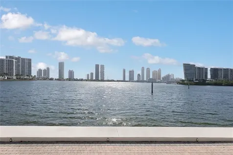 Aventura FL 33180