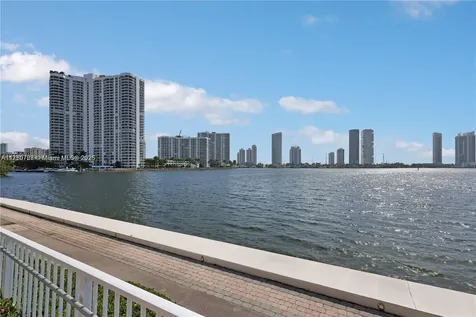 Aventura FL 33180