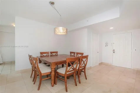 Aventura FL 33180