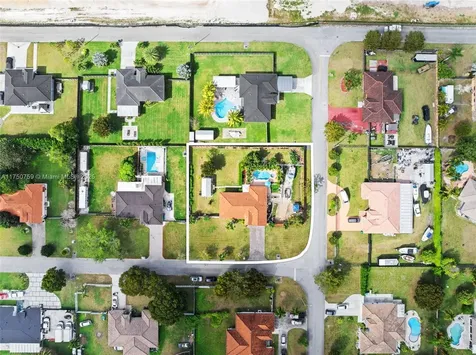 27800 SW 154th Court Homestead FL 33032