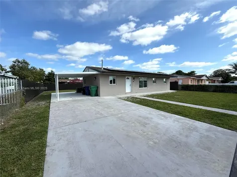 4821 NW 185th Terrace Miami Gardens FL 33055