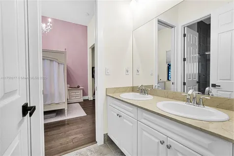 8299 NW 40th Street Cooper City FL 33024