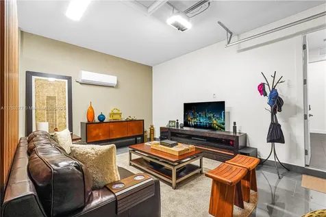 8299 NW 40th Street Cooper City FL 33024