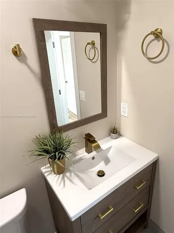 1100 N 71st Terrace Hollywood FL 33024