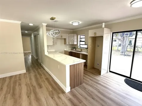 1100 N 71st Terrace Hollywood FL 33024