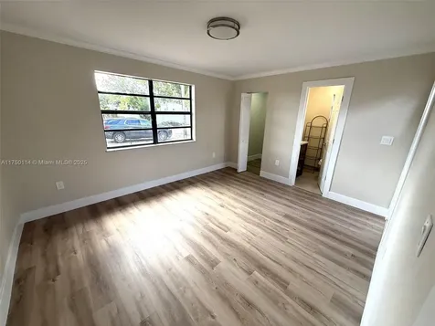 1100 N 71st Terrace Hollywood FL 33024