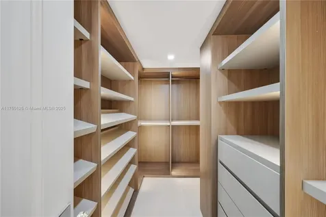 5500 Collins Avenue Miami Beach FL 33140