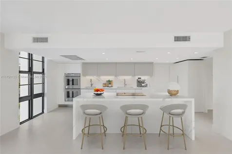 5500 Collins Avenue Miami Beach FL 33140