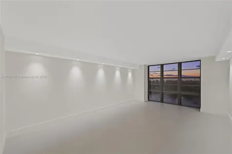 5500 Collins Avenue Miami Beach FL 33140