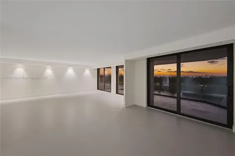 5500 Collins Avenue Miami Beach FL 33140