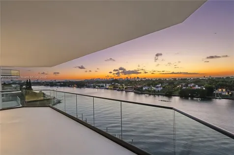 5500 Collins Avenue Miami Beach FL 33140