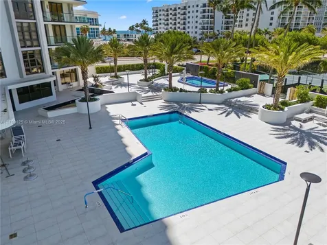 5500 Collins Avenue Miami Beach FL 33140