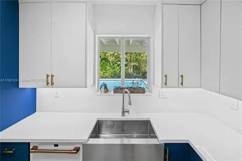 6231 SW 58th Street South Miami FL 33143