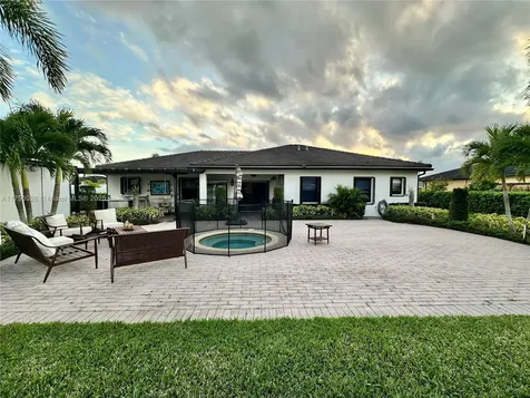 13661 SW 189th Street Miami FL 33177