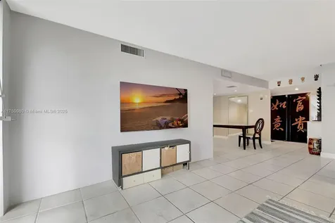 18051 Biscayne Boulevard Aventura FL 33160