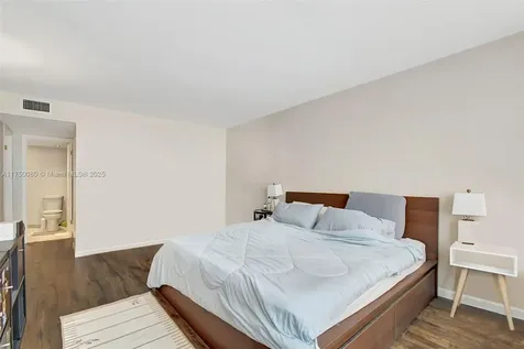 18051 Biscayne Boulevard Aventura FL 33160