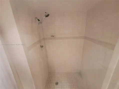 18051 Biscayne Boulevard Aventura FL 33160