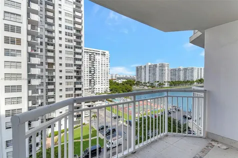 18051 Biscayne Boulevard Aventura FL 33160