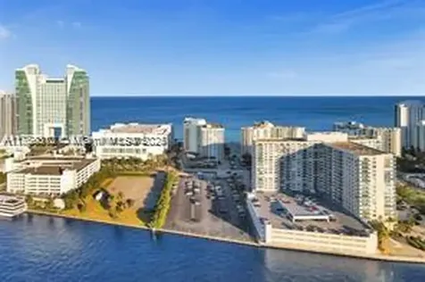 3725 S Ocean Drive Hollywood FL 33019