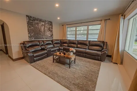 7401 Taylor Street Hollywood FL 33024