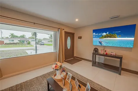 7401 Taylor Street Hollywood FL 33024