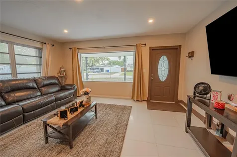 7401 Taylor Street Hollywood FL 33024