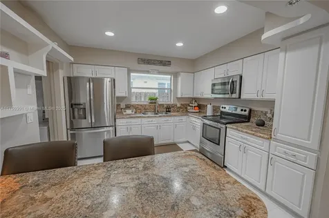 7401 Taylor Street Hollywood FL 33024