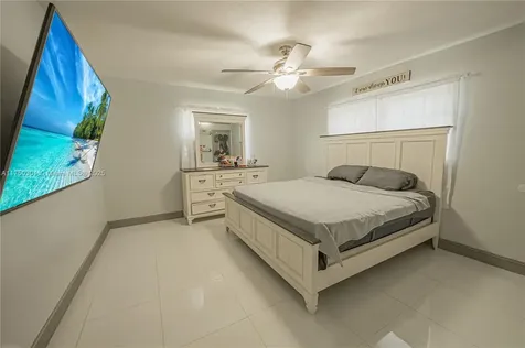 7401 Taylor Street Hollywood FL 33024