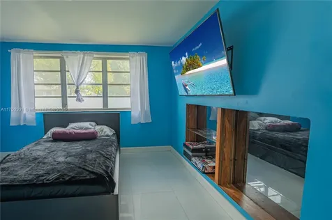 7401 Taylor Street Hollywood FL 33024