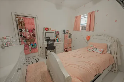 7401 Taylor Street Hollywood FL 33024