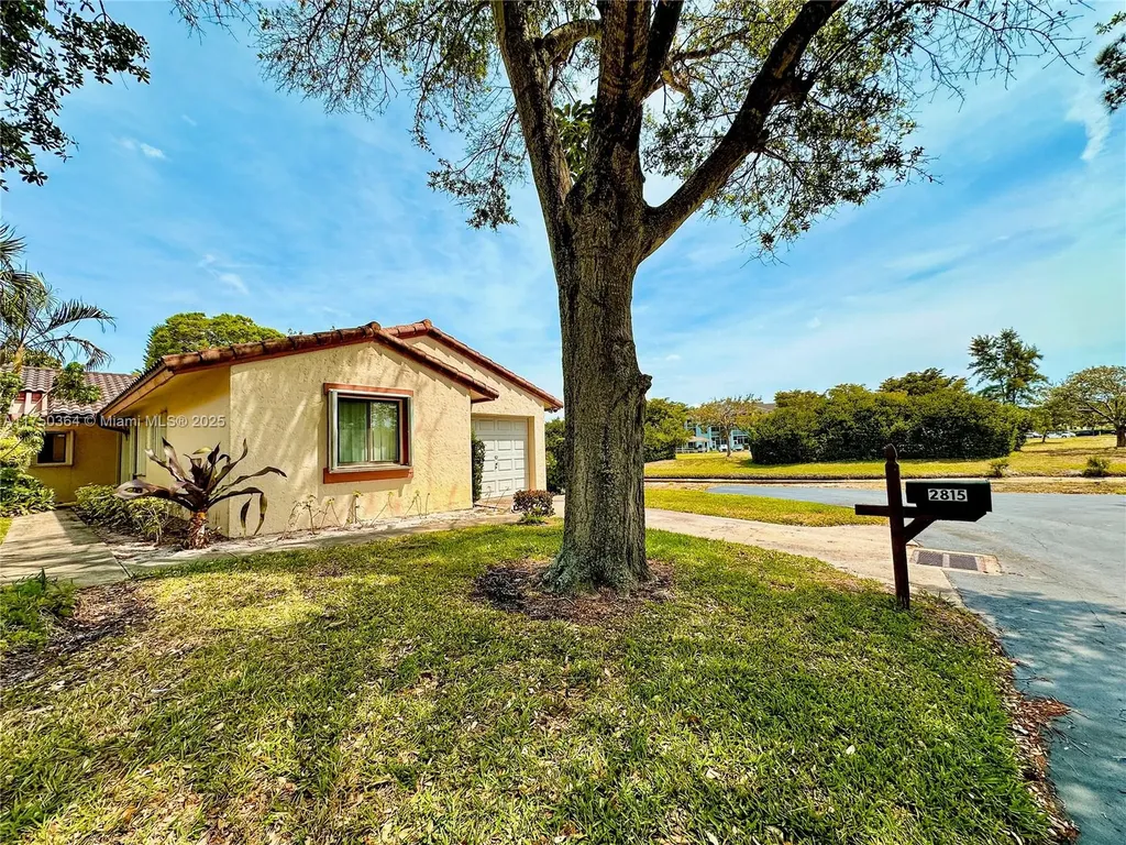 2815 Blue Spruce Court Lake Worth FL 33462