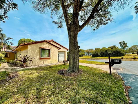 2815 Blue Spruce Court Lake Worth FL 33462