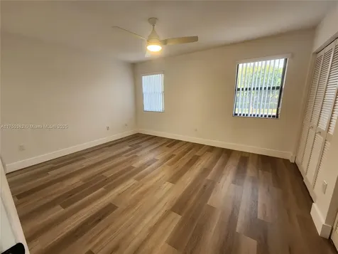 10577 NW 8th Street Pembroke Pines FL 33026