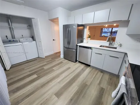 10577 NW 8th Street Pembroke Pines FL 33026