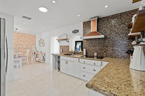 45 E 35th Street Hialeah FL 33013