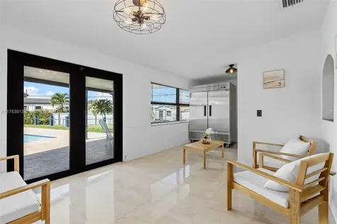 45 E 35th Street Hialeah FL 33013