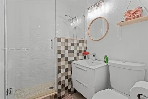 45 E 35th Street Hialeah FL 33013
