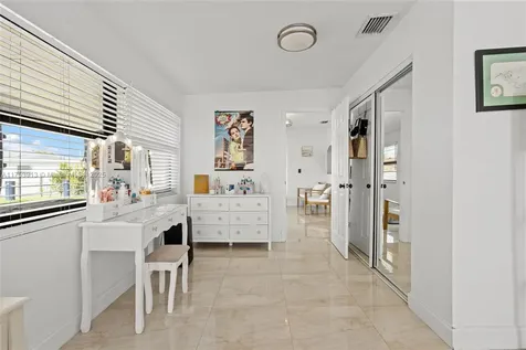 45 E 35th Street Hialeah FL 33013