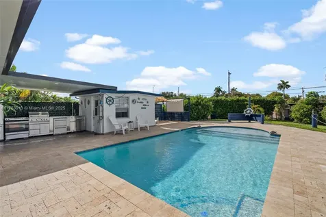 45 E 35th Street Hialeah FL 33013