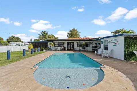 45 E 35th Street Hialeah FL 33013