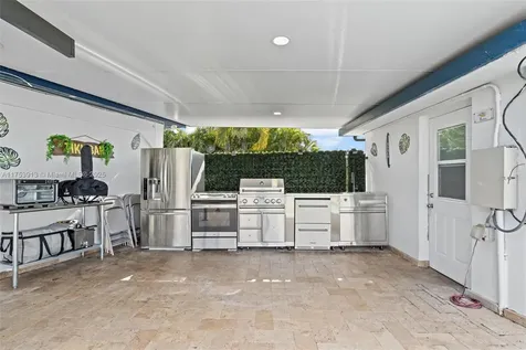 45 E 35th Street Hialeah FL 33013