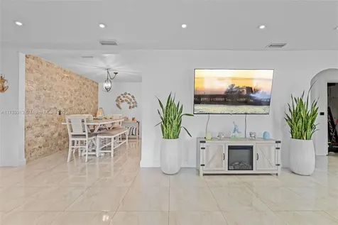 45 E 35th Street Hialeah FL 33013