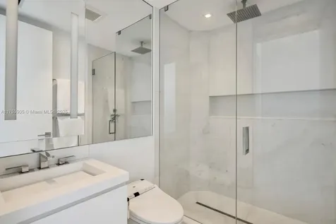 100 S Pointe Drive Miami Beach FL 33139