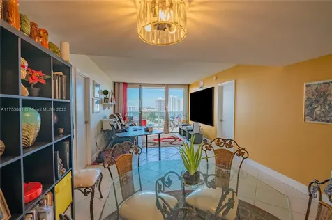 3675 N Country Club Drive Aventura FL 33180